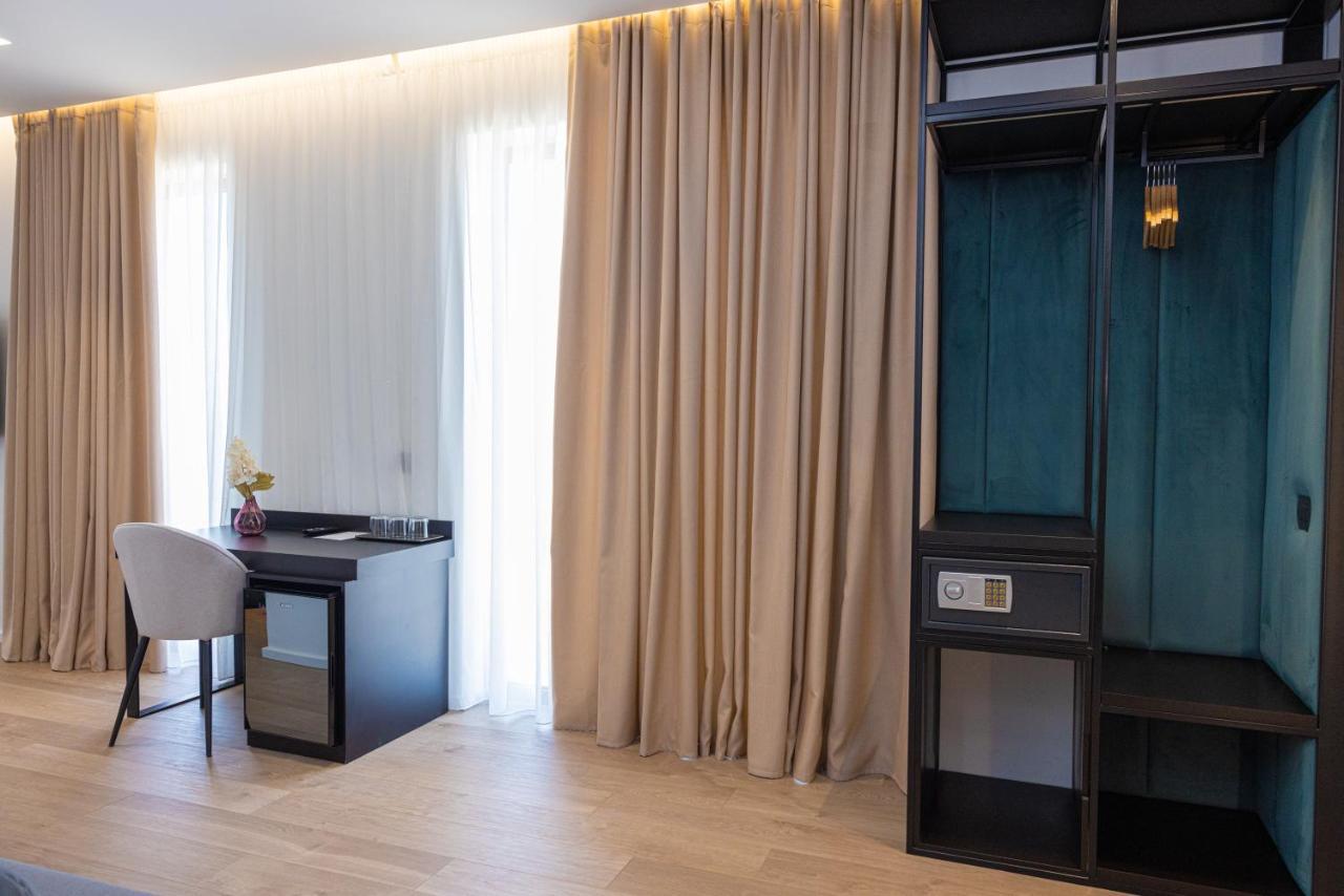 Deluxe Family Room Balcony Sea View
