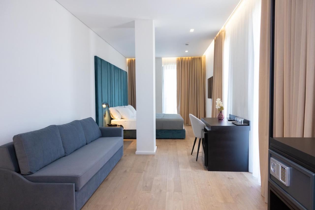 Deluxe Family Room Balcony Sea View