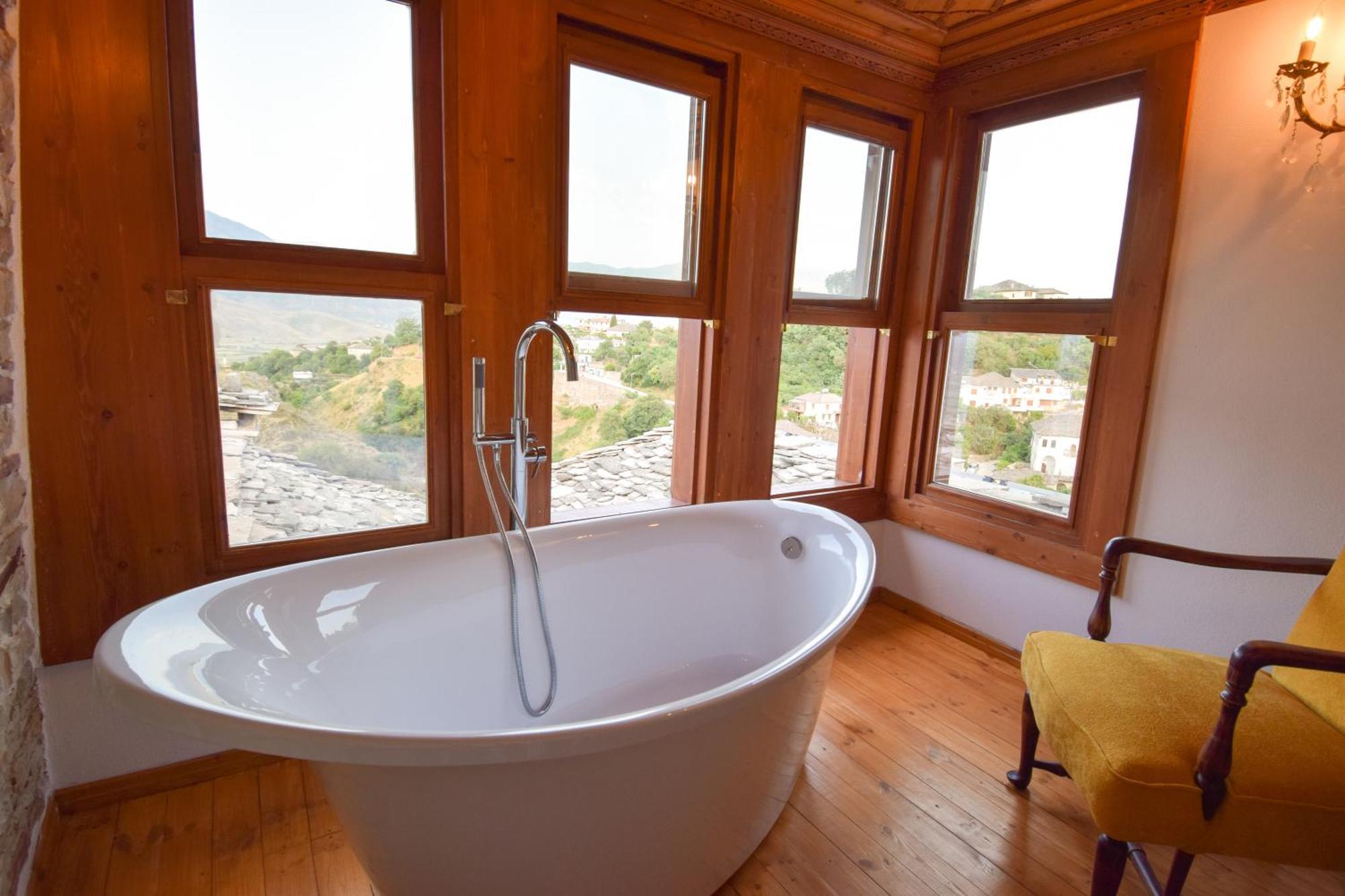 Suite Hot Tub