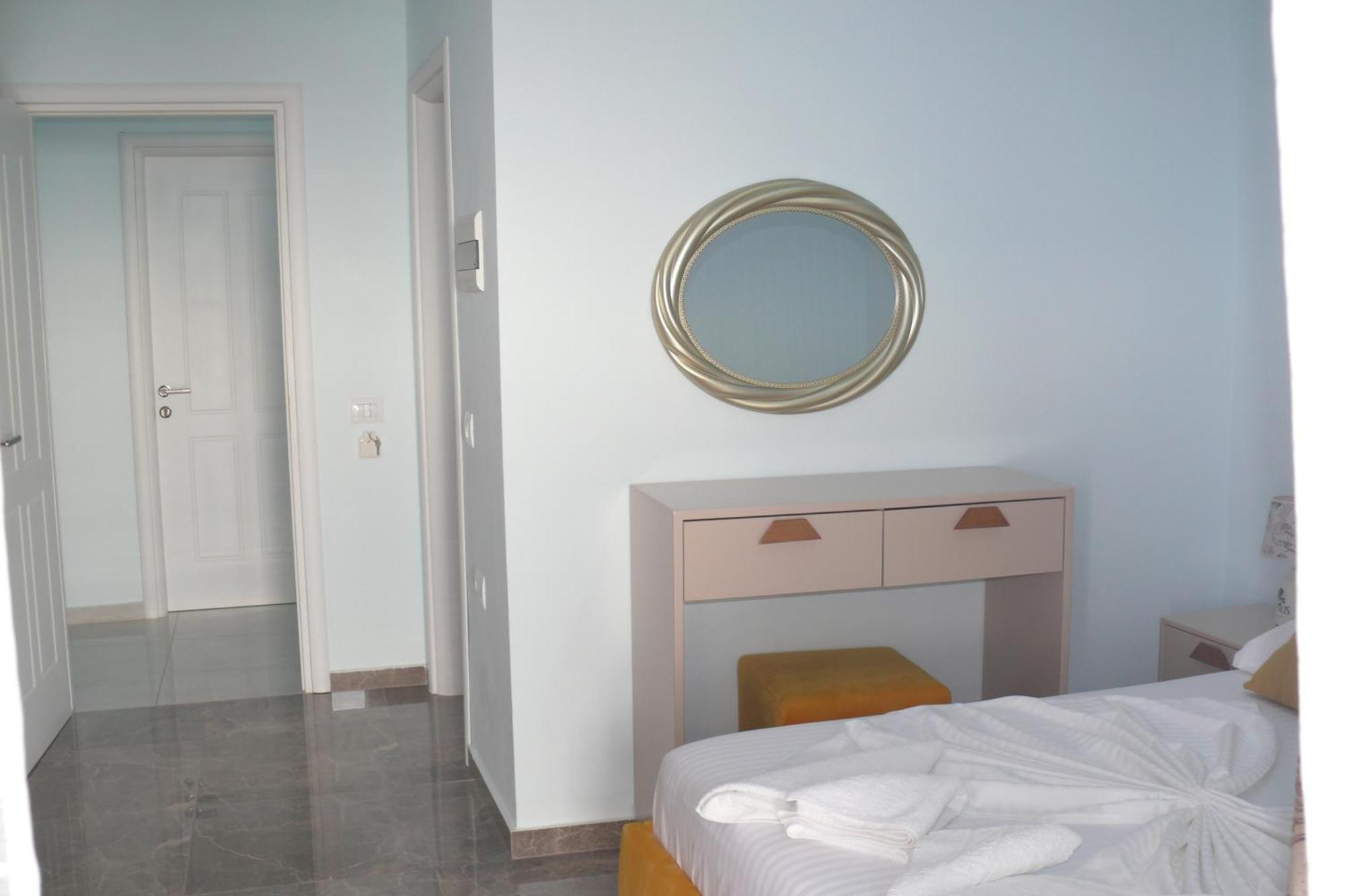 Deluxe Triple Room Sea View