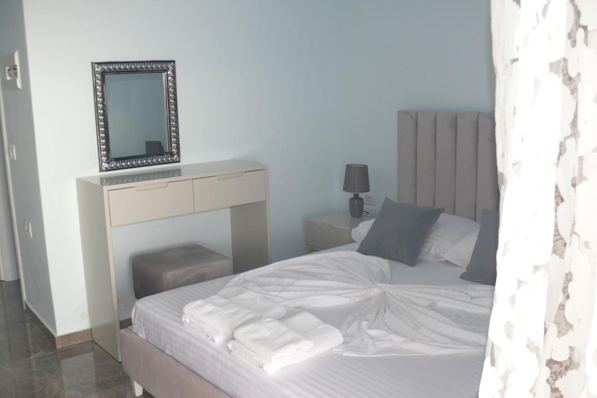 Deluxe Triple Room Sea View