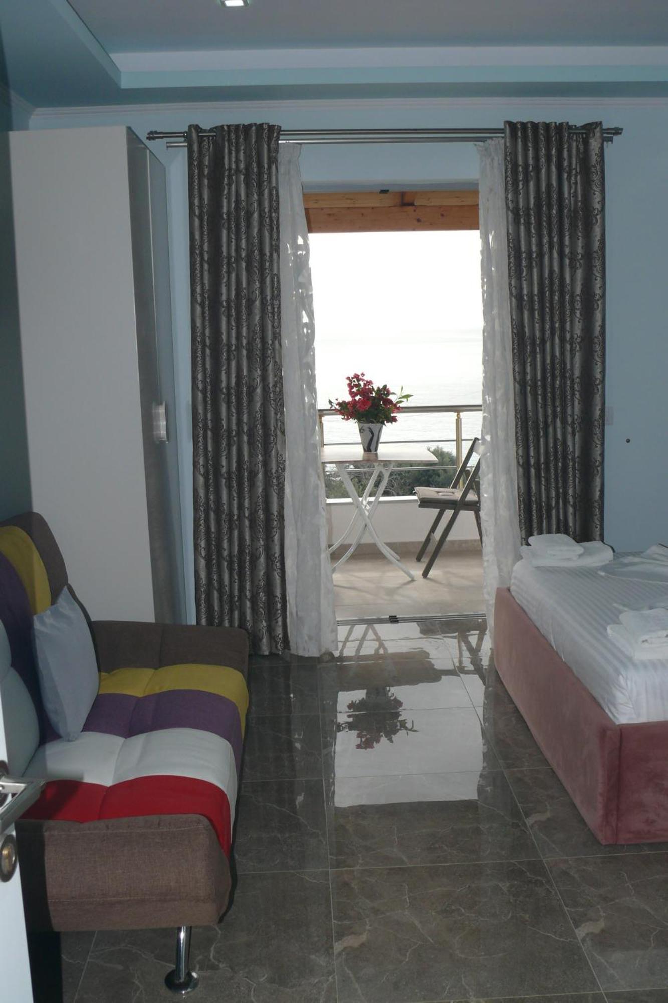 Deluxe Triple Room Sea View