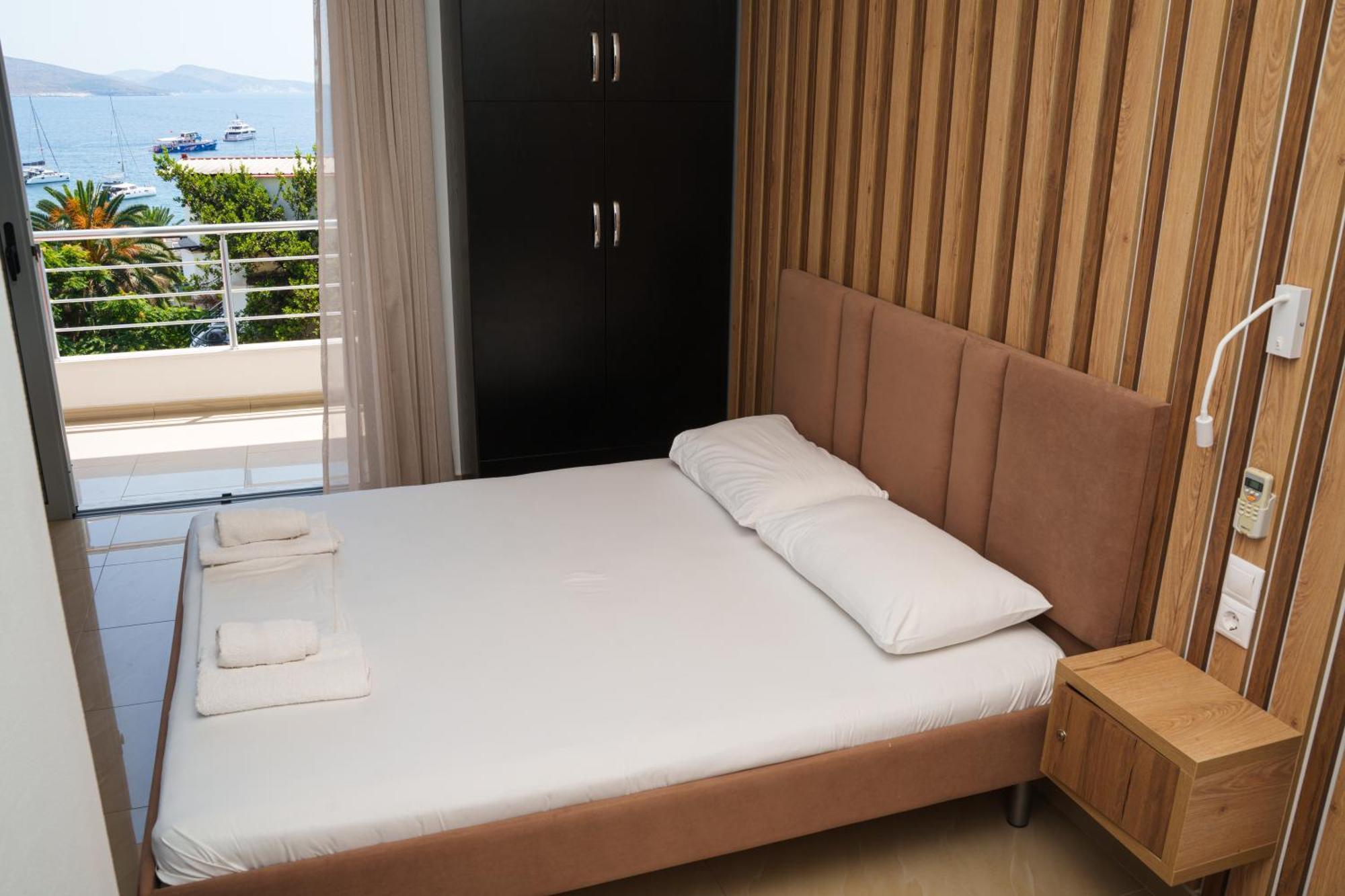 Studio Apartment Sea View