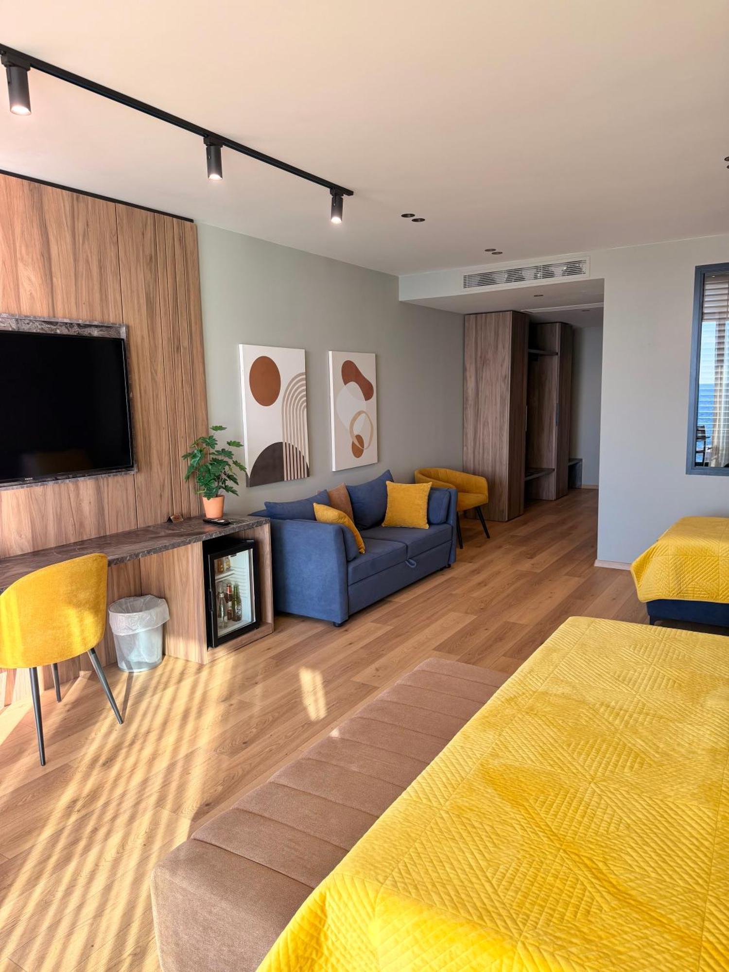 Superior Family Room