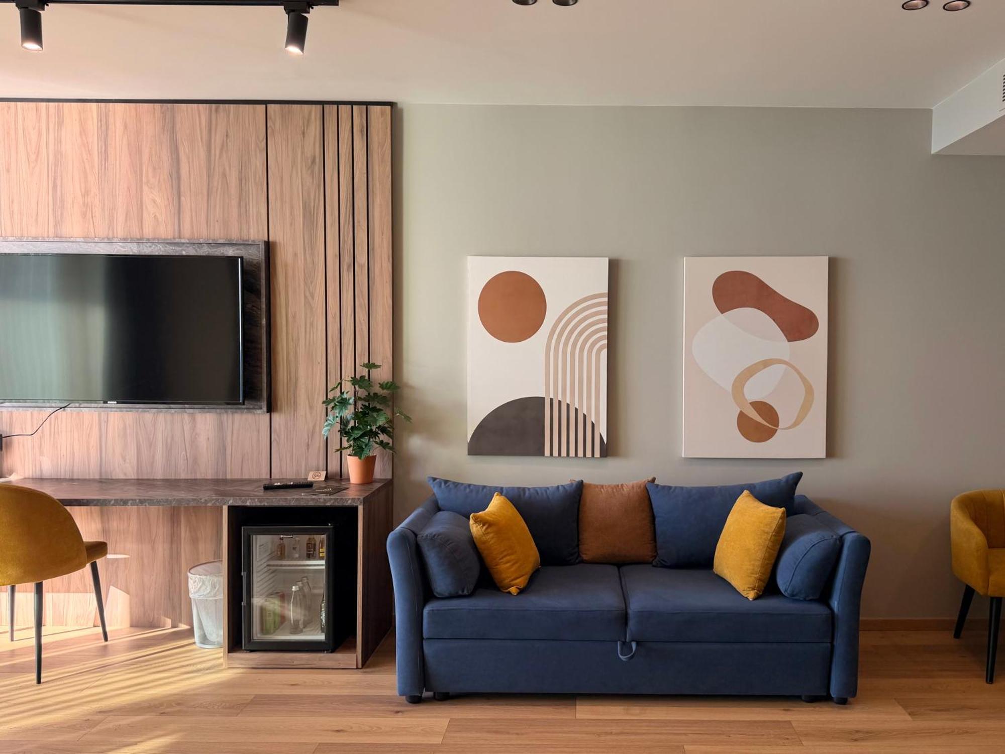 Superior Family Room
