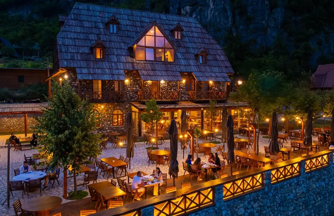 Hotel Restaurant Alpet Theth-1