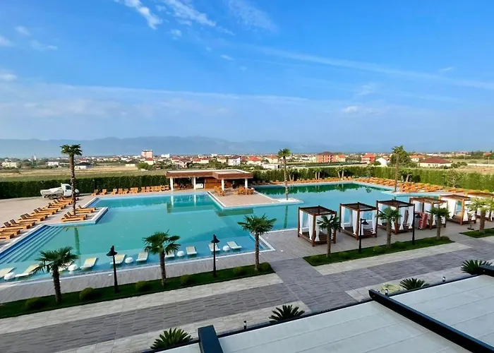Deluxe Resort And Spa Koplik