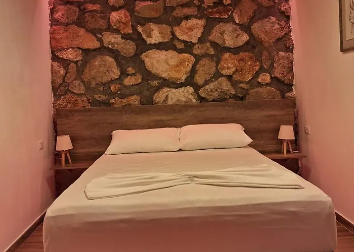 Haustierfreundliches Flower Hill Vlorë