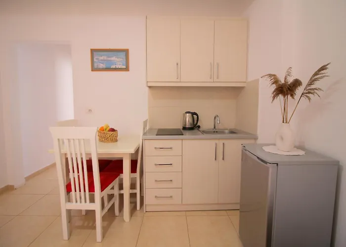 Afrimi Relax Apartments Sarandë