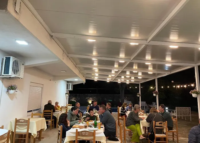 Hoteles en Përmet