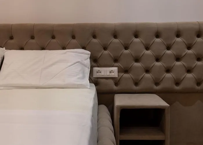 Rest Hour Hotel Ksamil