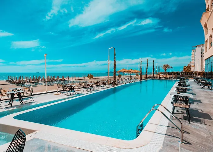 Royal G Deluxe Hotel Shkallnur