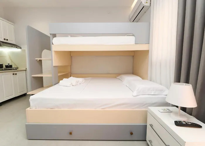 Vila Feliz - Premium Rooms With Free Private Parking Vlore