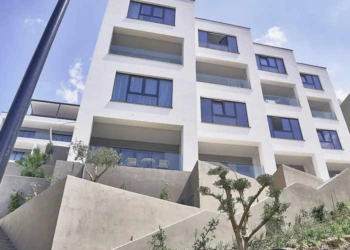 Azar Luxury Suites Vlore