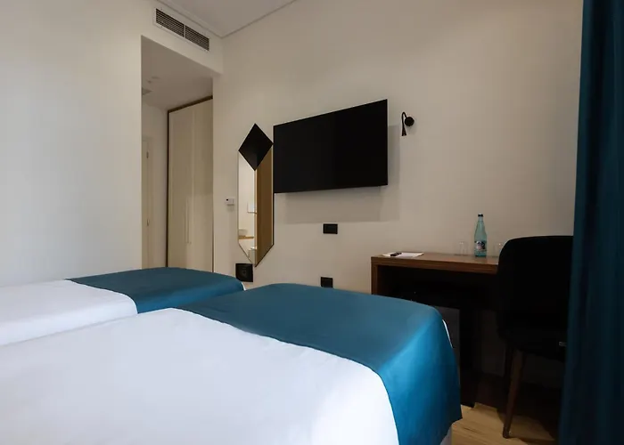 Tirana Golf hotels