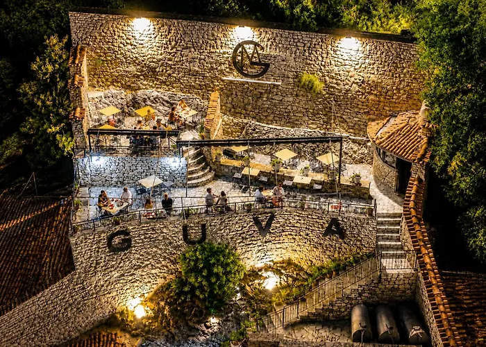 Guva Mangalem Boutique Hotel & Restaurant -Berat Old Town View