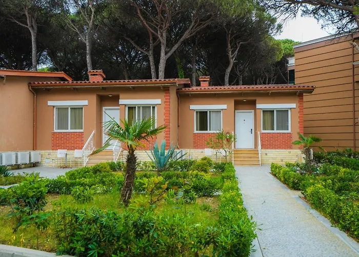 Golem (Tirana) Hotels